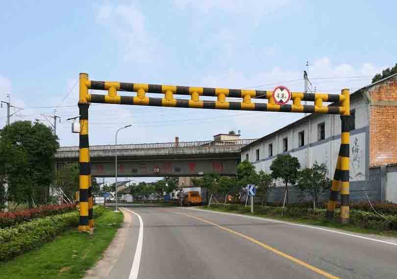 吉安铁路限高架
